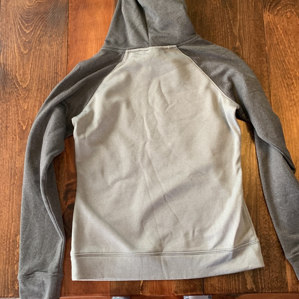 Under Armour hoodie - Picture 6 of 6